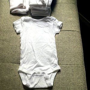 Short sleeve white onesies